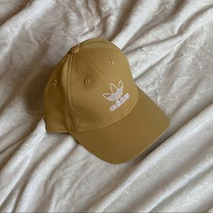 Mustard adidas hat